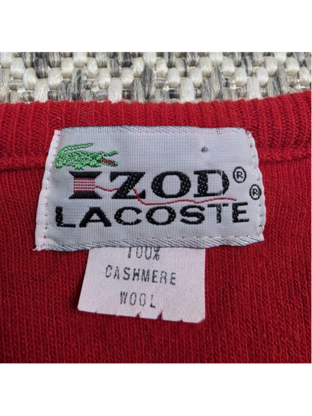 Vintage IZOD Lacoste 100% Cashmere Sweater Red V Neck Crocodile Logo Preppy